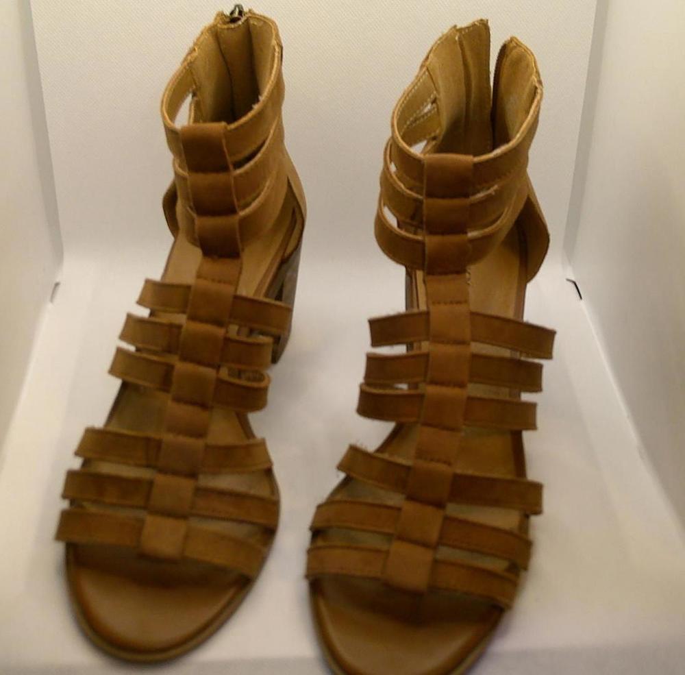 Lucky Brand Tan Suede Stappy Block Heel Sandal